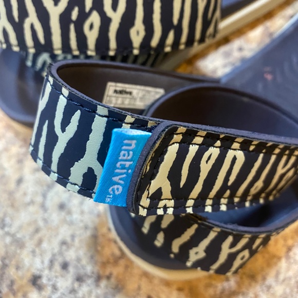 Native Charley Gray Zebra Hook and Loop Womens Sandals - Picture 4 of 4
